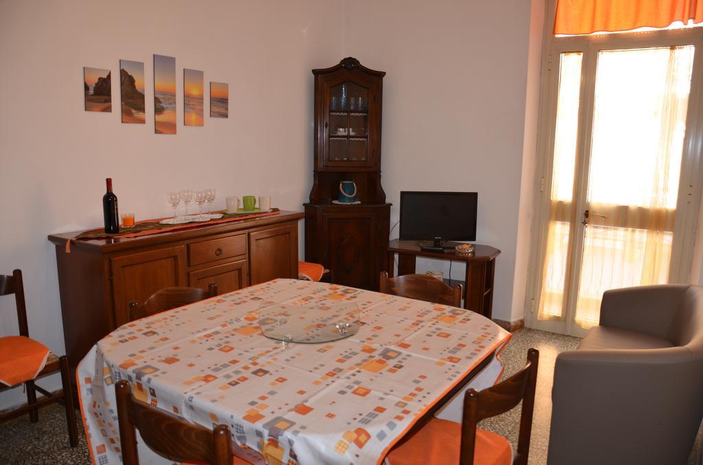 Vila Casa Lia Marina Di Carrara Exteriér fotografie